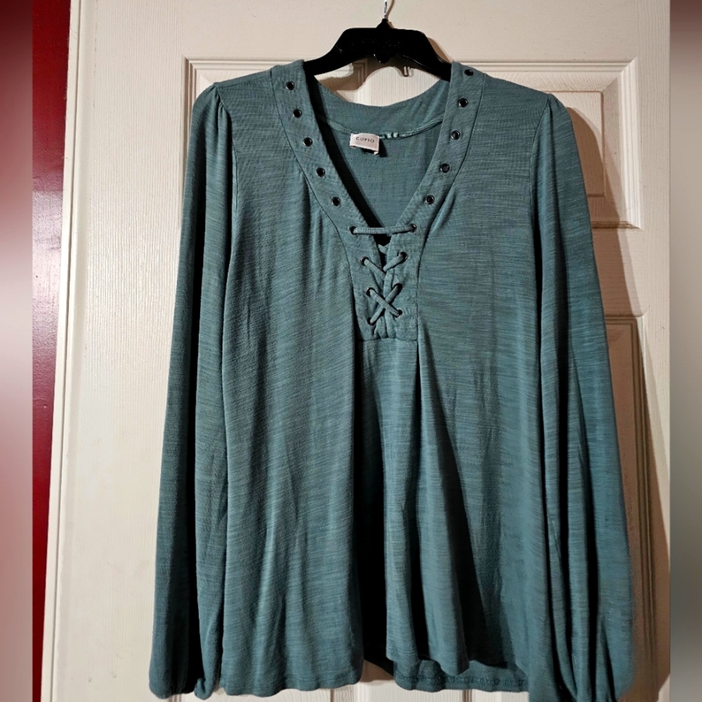Sweater Olive Green Brand CUPIO size medium used
